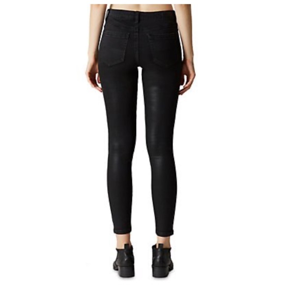 Smoke out Jean Blank NYC - Picture 2 of 5